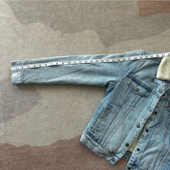 Levi’s Denim Sherpa lined Jacket - Picture 8 of 9